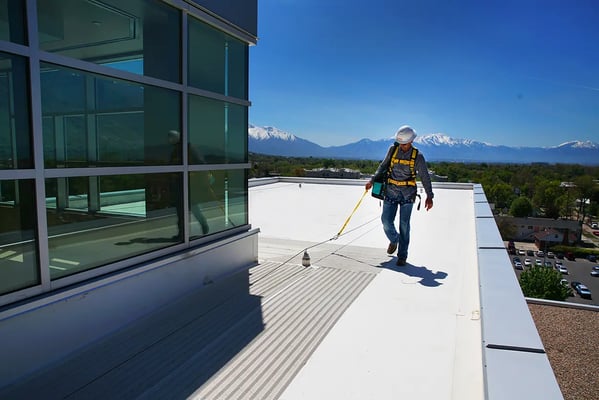 Everything You Need to Know About Roof Fall Protection Equipment