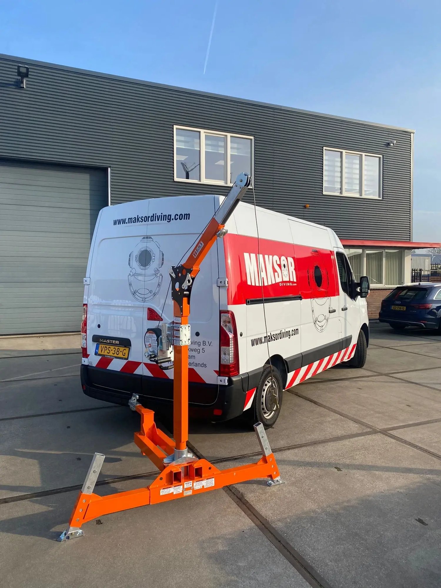 TuffBuilt counter-weighted hoist system