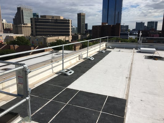Do Roof Parapets Count as Fall Protection? OSHA Guardrail Requirements Explained