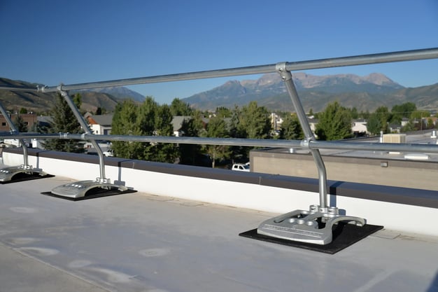 Contoured Guardrail on Rooftop