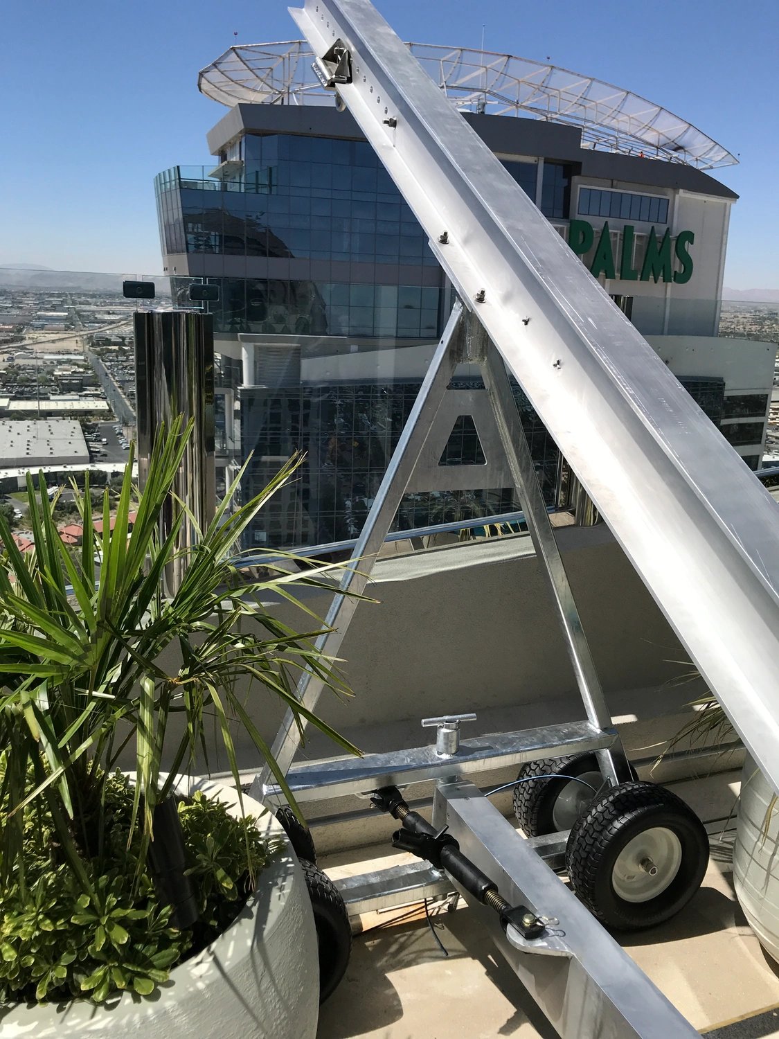 palms casino portable outrigger beam