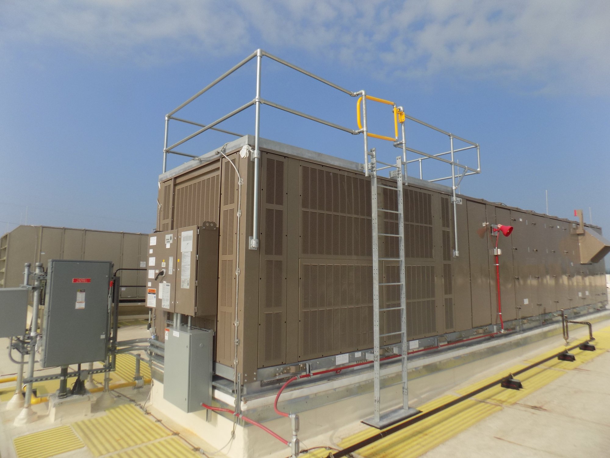 Data Center with guardrail