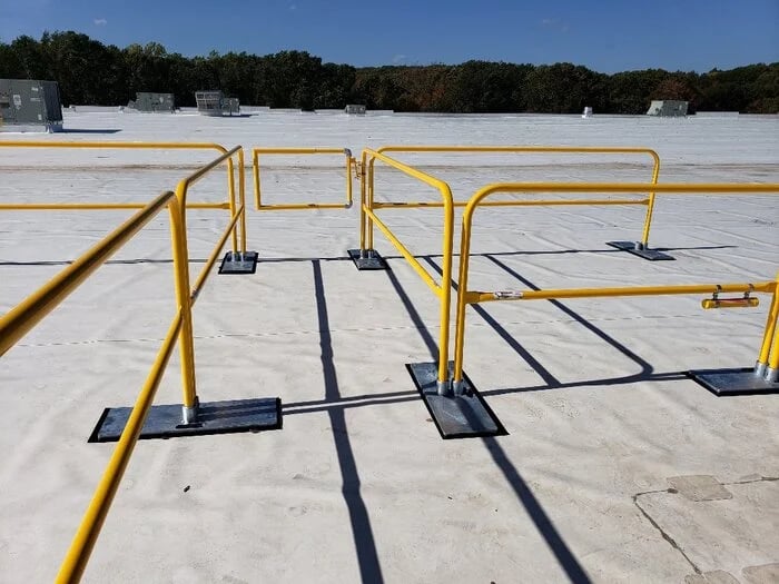 Roof guardrail & swing gate