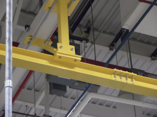 rigid-rail-fall-arrest-system-with-splice